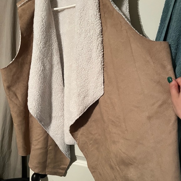 GAP Tan Soft Suede Vest - Picture 2 of 5
